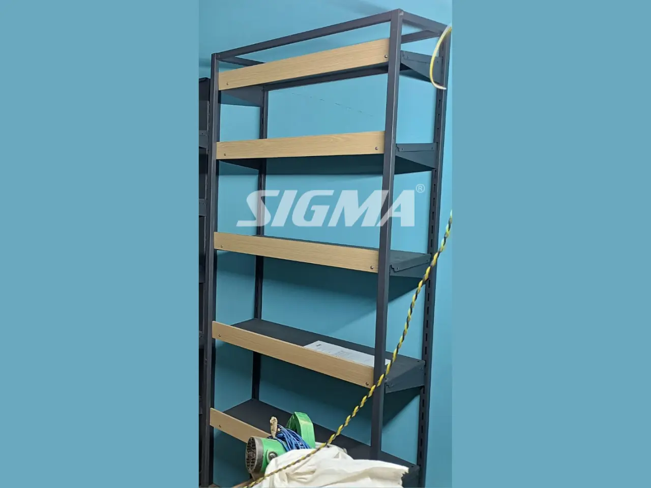 822920232_SW Rack with wooden stopper.webp